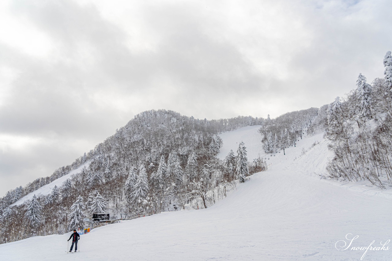 富良野スキー場　気温 -14℃。ダイヤモンドダストが煌めく、国内屈指のリゾートゲレンデを堪能♪